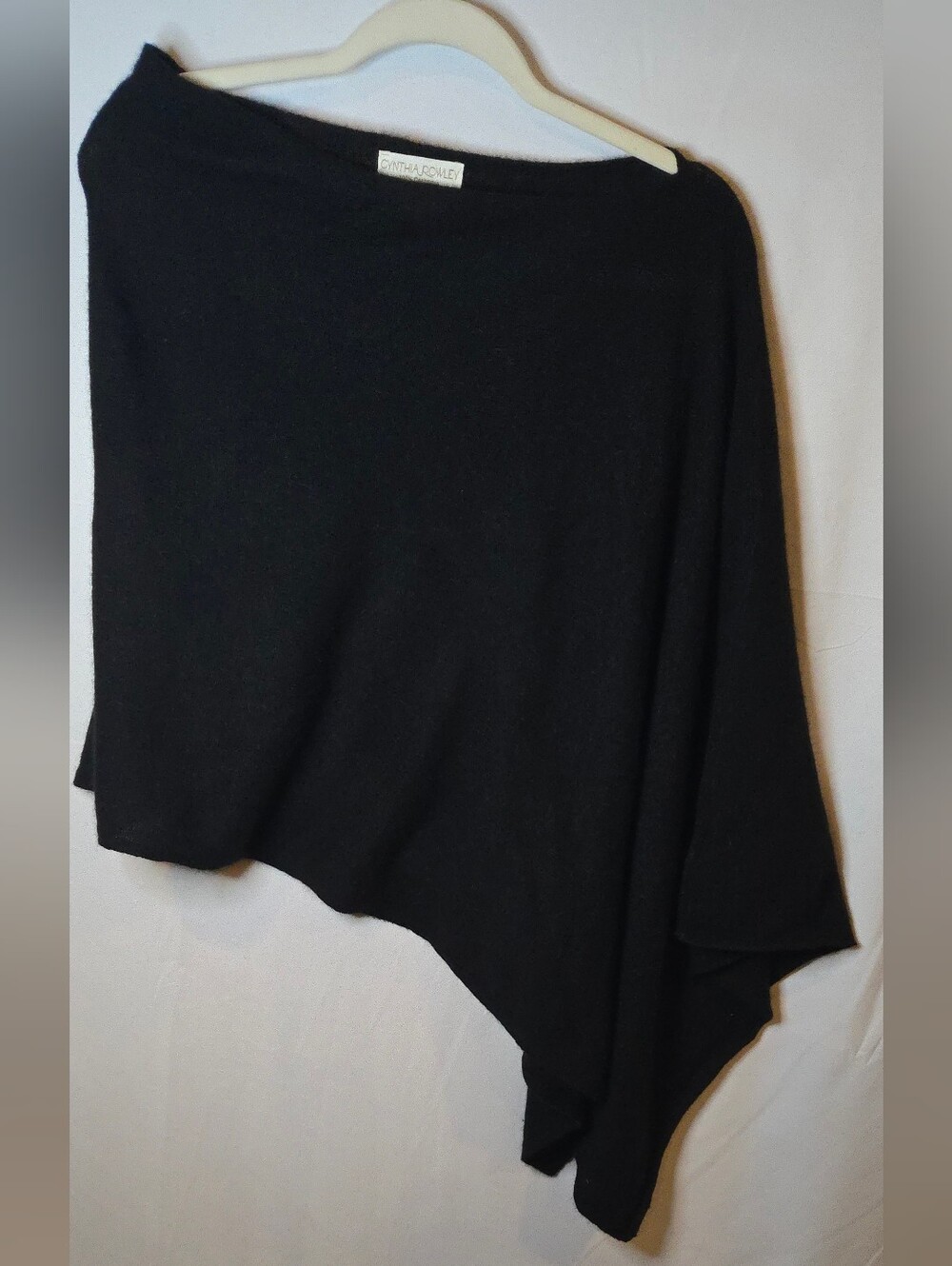 Cynthia Rowley 100% Cashmere Black Off-the-Shoulder Asymmetric Poncho Sweater 0S